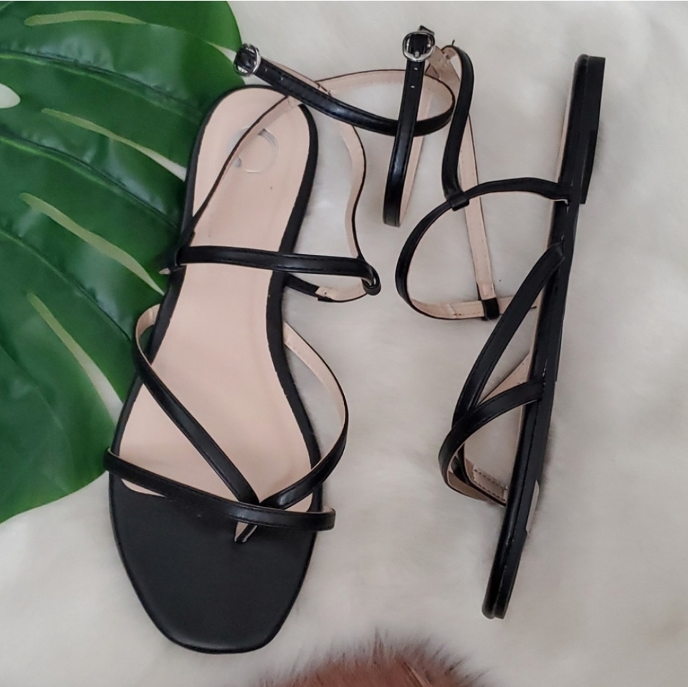 3 for $20 Caslon Black Serissa Strappy Sandals Size 11